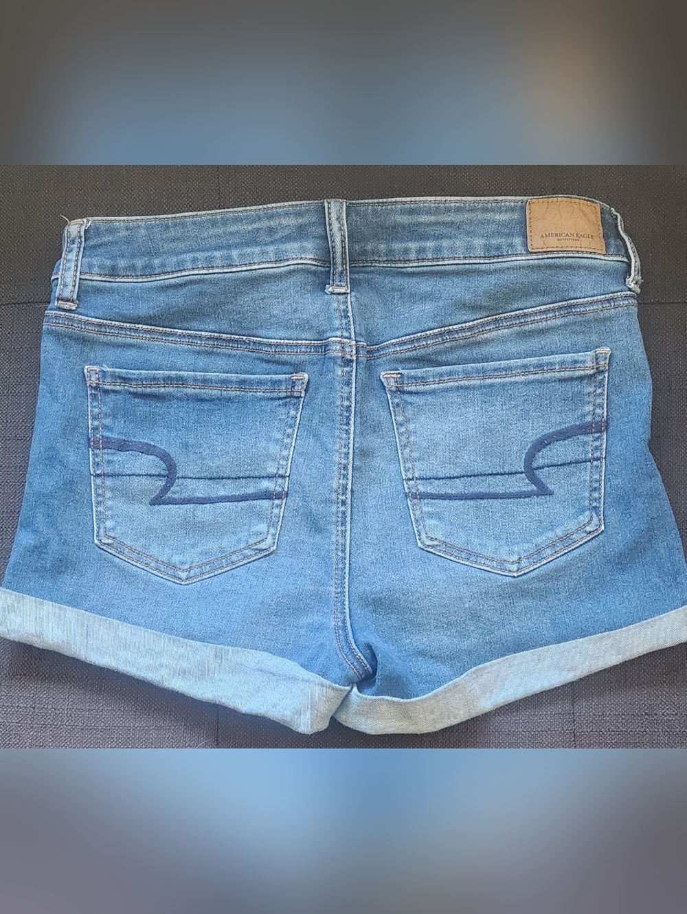 American Eagle Outfitters Blue Denim Cuffed Women's Shorts Size 10 - Picture 9 of 12